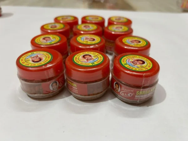 Chandan Powder SRI JI Krishna Teeka Chandan DANEDAR | New Packing |Best in Quality | VIPIN DHARMIK PUSTAK BHANDAR | SHRI JI CHANDAN CHAUBE JI Wale - Image 2