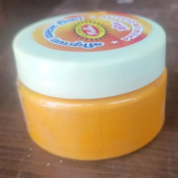 Shri Krishna Chandan Tika Cream With Kesar 30gm - Image 2